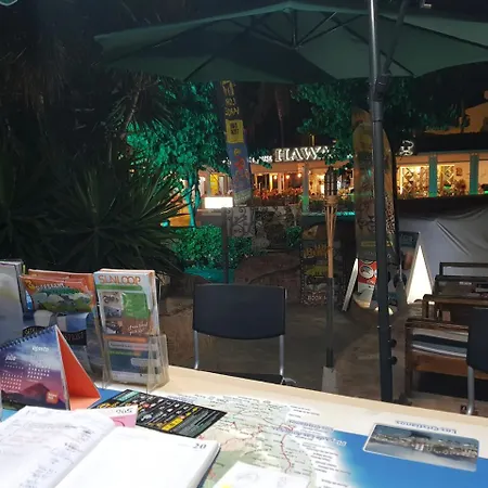 Hostel 33 Hostel Costa Adeje (Tenerife)